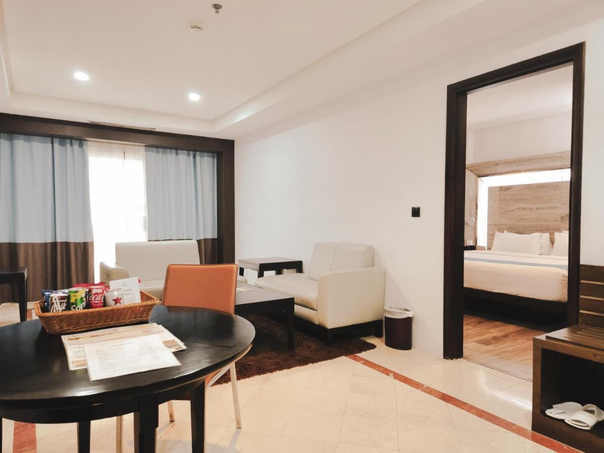Ap Premier Batam Hotel Нагоя Екстериор снимка