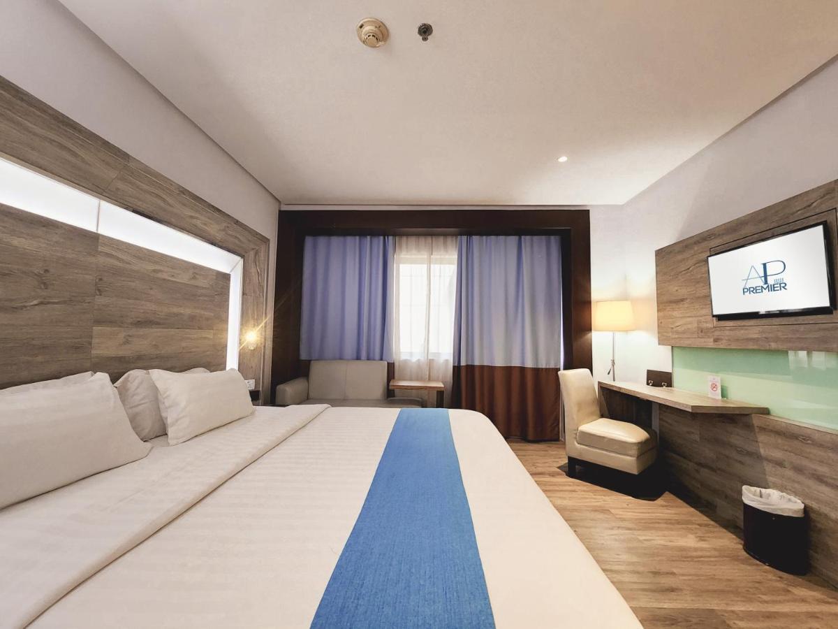 Ap Premier Batam Hotel Нагоя Екстериор снимка