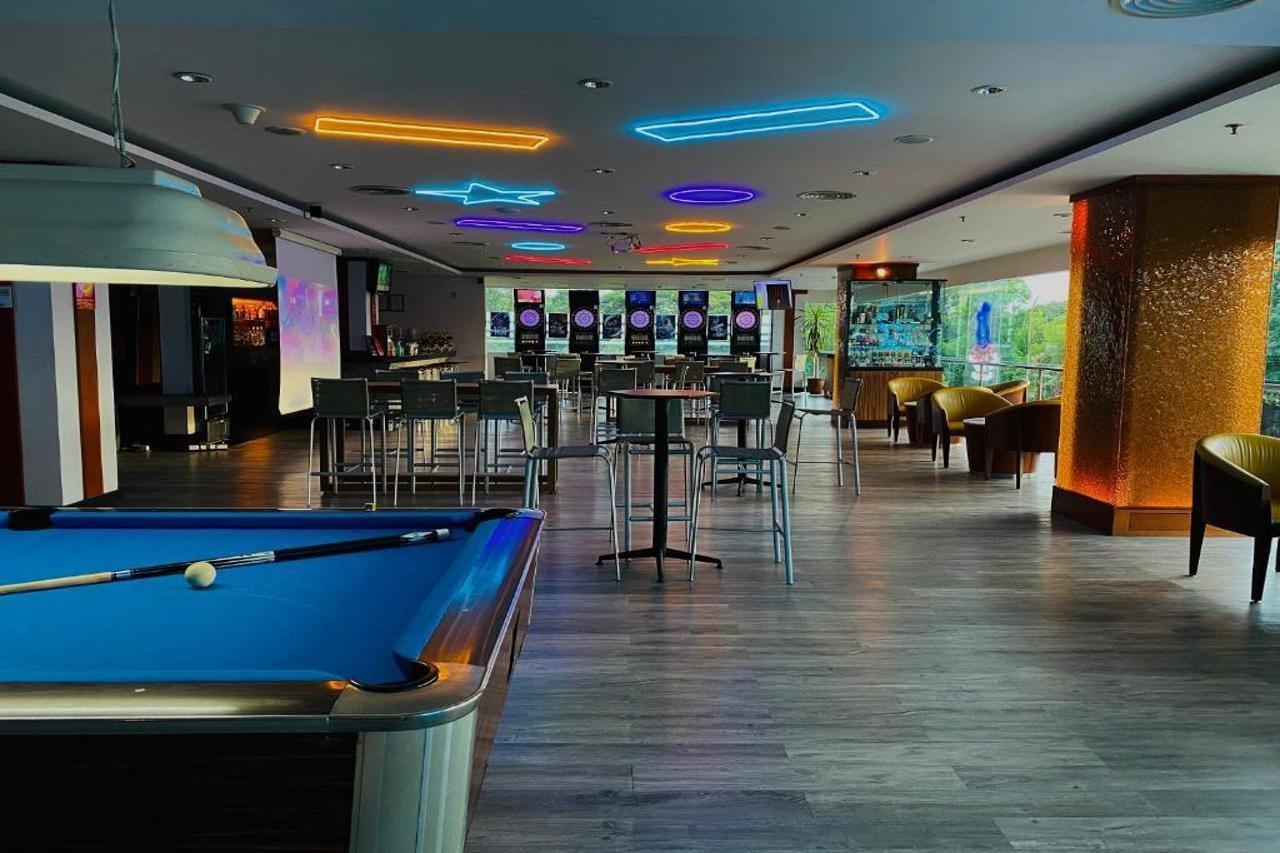 Ap Premier Batam Hotel Нагоя Екстериор снимка